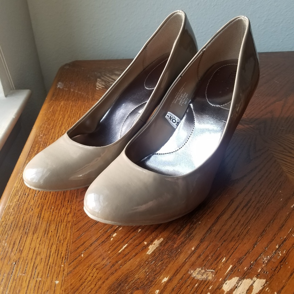 Merona 11 Tan High Heel